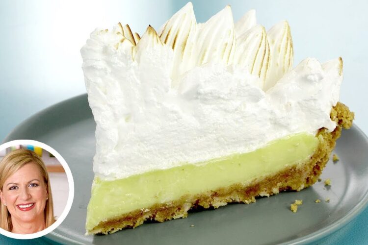 Professional Baker Teaches You How To Make KEY LIME PIE!