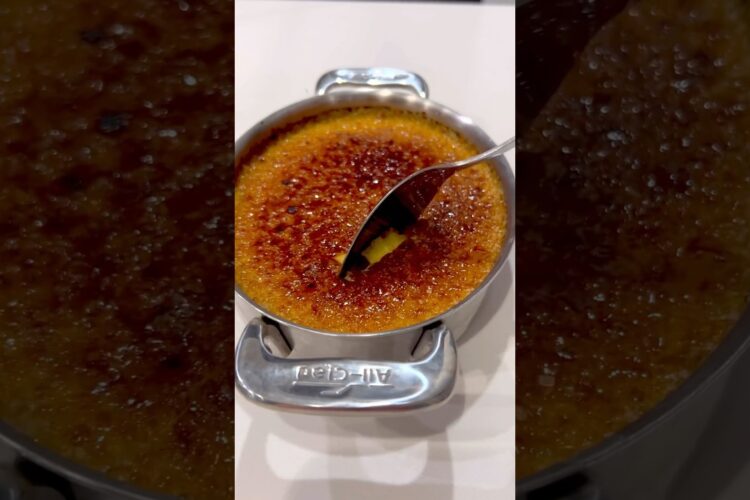 How to make Crème Brûlée 🇫🇷🥄 #CremeBrulee #Dessert #Recipe