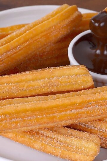 How to make PERFECT CHURROS with Hot Chocolate