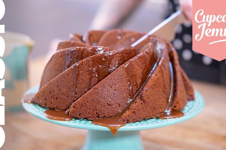 Spiced Ginger Bundt Cake Recipe & Tutorial | Bakealong | Cupcake Jemma