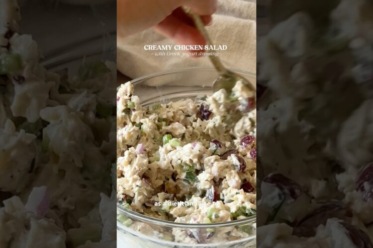 Creamy chicken salad recipe 🤤 easy lunch idea! High protein, Greek yogurt dressing #healthyrecipes