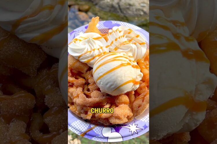 😋 NEW Cinnamon Churro Funnel Cake! | New Disneyland Food 2024 #Disneyland #DisneylandResort #Shorts