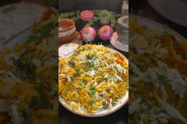 VEG BIRYANI 💕🤩 #biryani #vegbiryani #vegbiriyanirecipe #vegpulao #biryanilovers #pulaorecipe #dinner