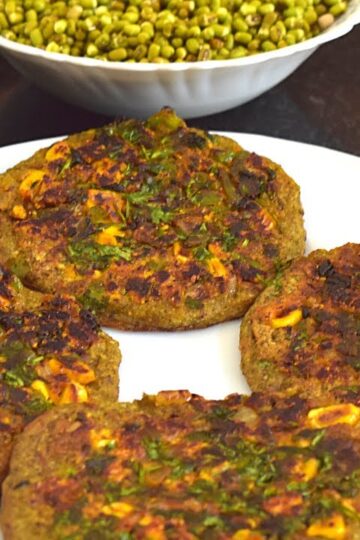 Moong Chilla | Low Oil Breakfast| Protein rich |Heathy Snacks|Moong Uttapam|Tiffin box recipe|Chilla