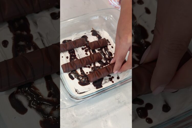 *SATISFYING* ICE CREAM CAKE  #asmr #satisfying #icecream #chocolate