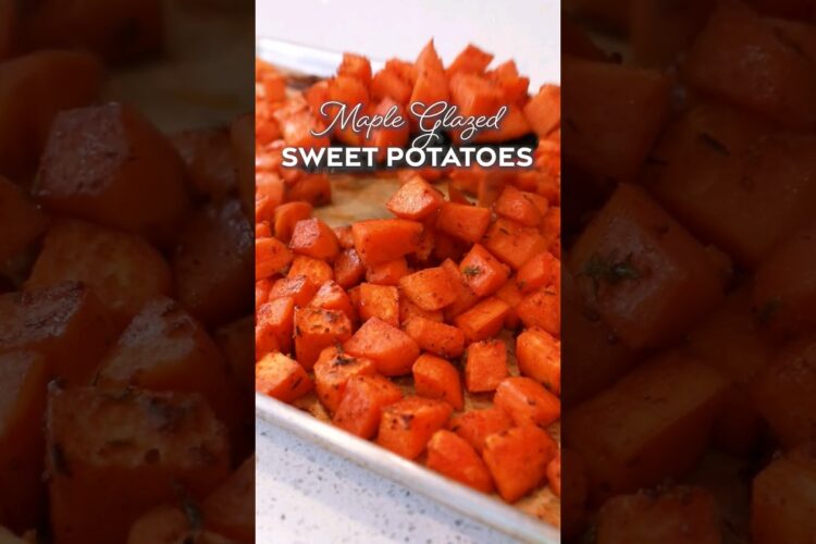 Easy Maple Glazed Sweet Potatoes - Side dish for Thanksgiving! #easyrecipes