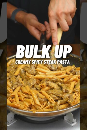 EASIEST Bulking Meal Prep! Creamy Spicy Steak Pasta!🔥🥩 OVER 1000 calories, 61g Protein #bulking