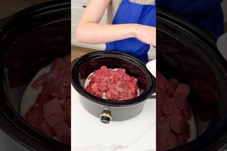 Easy 4 ingredient crockpot dinner  #easyrecipe #recipe #crockpot #dinner #slowcooker #steak #cooking