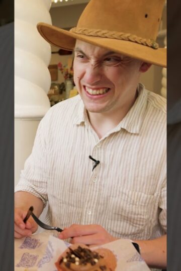 Two Brits try GIANT Apple Pie!