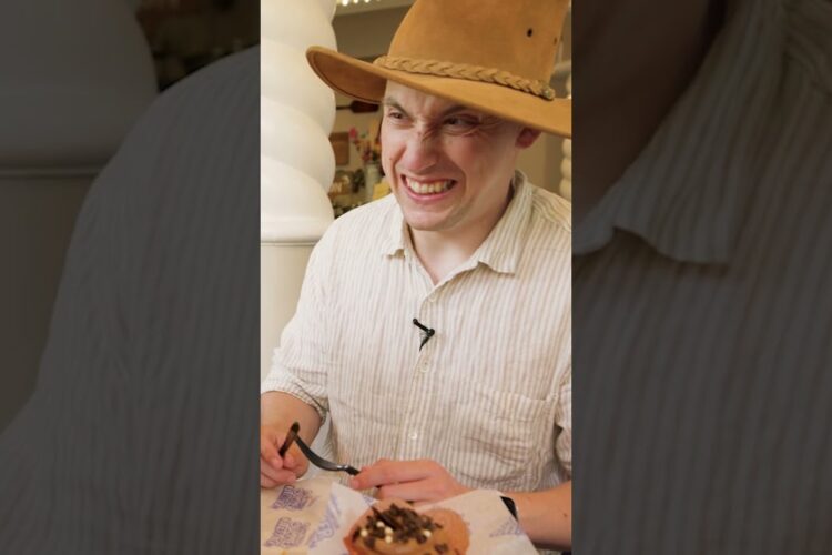 Two Brits try GIANT Apple Pie!