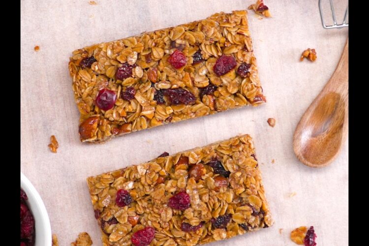 Crunchy Homemade Granola Bars
