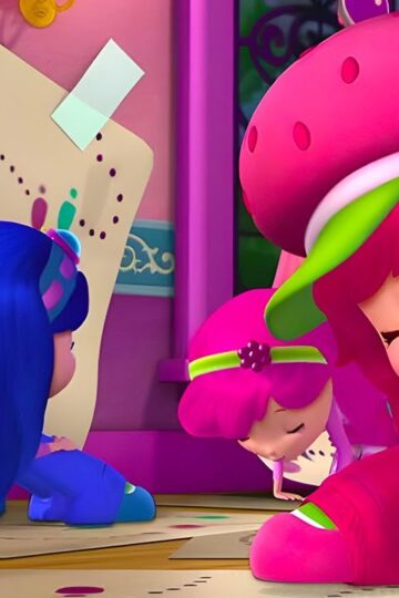 EXHAUSTED! 😴 🍓 ❤️ | STRAWBERRY SHORTCAKE | WildBrain Kids