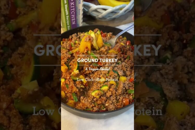 Low Carb, High Protein Turkey & Veggie Skillet | Find more recipes on my Instagram & website!