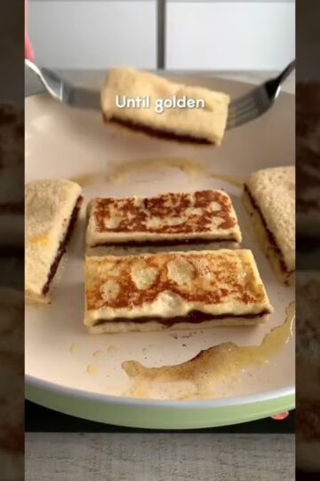 Nutella Stuffed French Toast Sticks