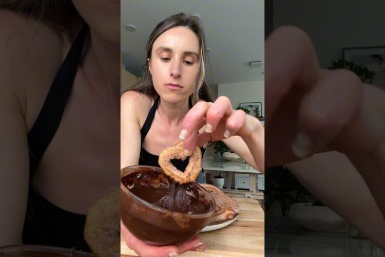 Churros! 🍫 #churros #dessert #baking #recipe #sourdough