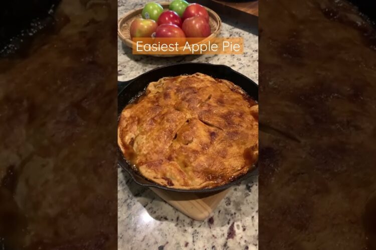 The easiest apple pie!🍎 Got the recipe from @southernliving  #easyrecipe #applepie #athome