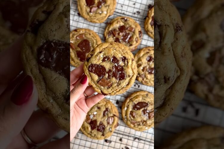 BEST Brown Butter Chocolate Chip cookies #chocolatechipcookies #recipe