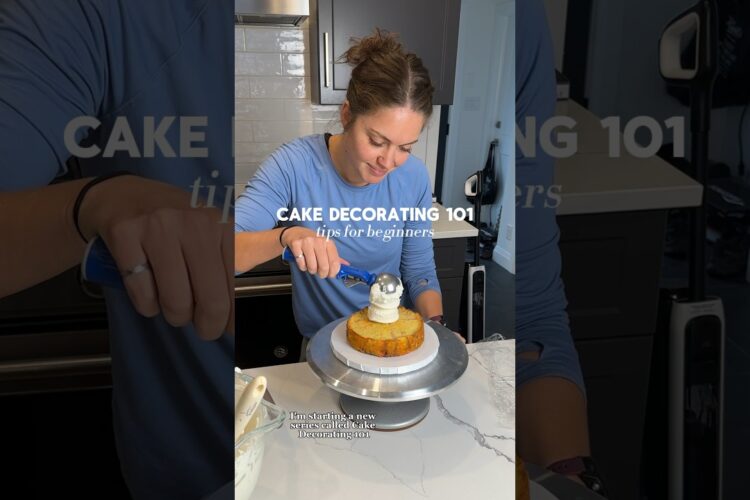 Back to the basics with cake decorating 101: tips for beginner bakers!! New series. So excited 💃