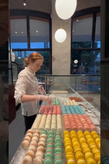 Does anyone like macarons anymore?