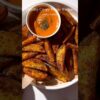 No fry! Crispy Potato Wedges with spicy dip! #viral #asmr #trendingshorts #trending #potato#snacks