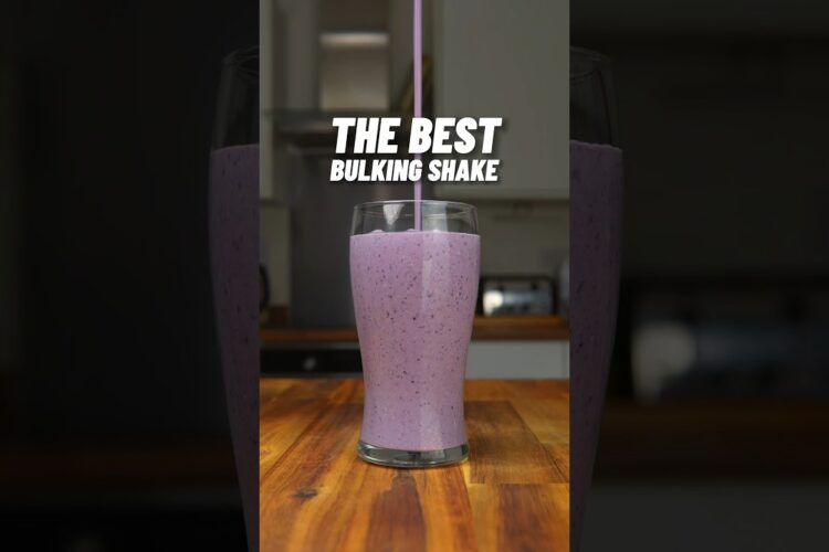 THE TASTIEST High Calorie Bulking Shake! 🔥🥤 OVER 900 Calories!