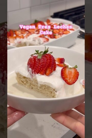 Vegan + Oil Free Tres Leches Cake!! #fyp #vegan #plantbased #treslechescake