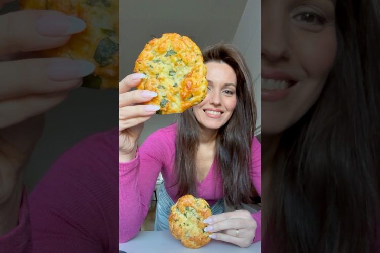I can’t stop making these High Protein Spinach Cottage Cheese Flagels #shorts ￼