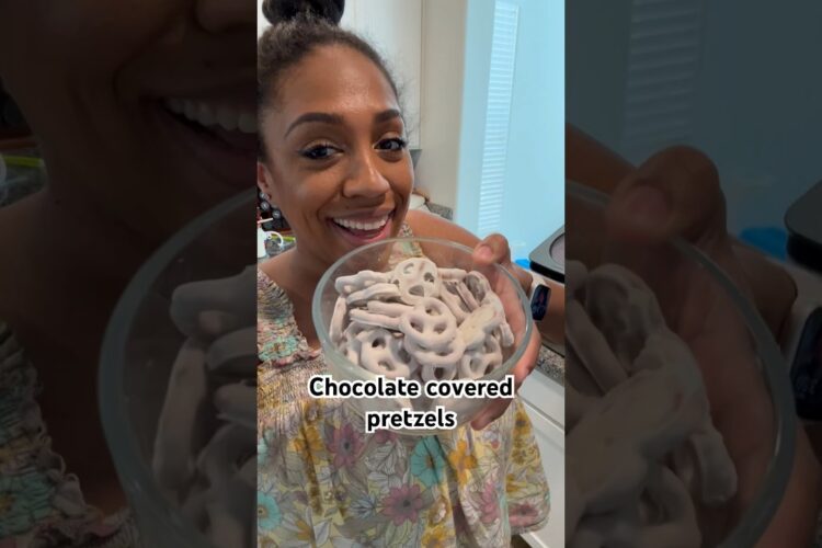 Chocolate covered pretzels - yes please! #mom #momlife #sister #vlog #momtok #pretzels #food #foodie