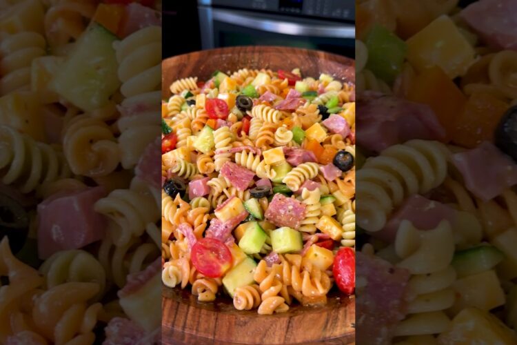 This is the perfect summer salad Italian Pasta Salad #shorts