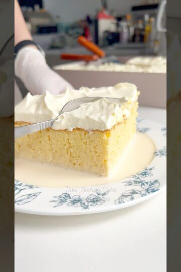Tres Leches Cake. #shorts #tresleches #treslechescake #treslechescakerecipe #dessert #recipe