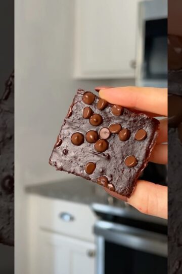 3 Ingredient Brownies (gluten-free, dairy-free, egg-free!)
