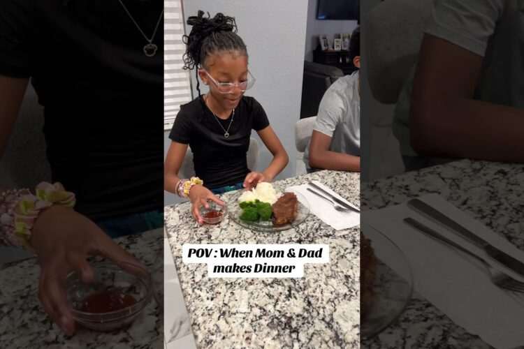 We’re having NY Strip Steak jasmine rice & Broccoli #familytime #dinner #dinnerideas