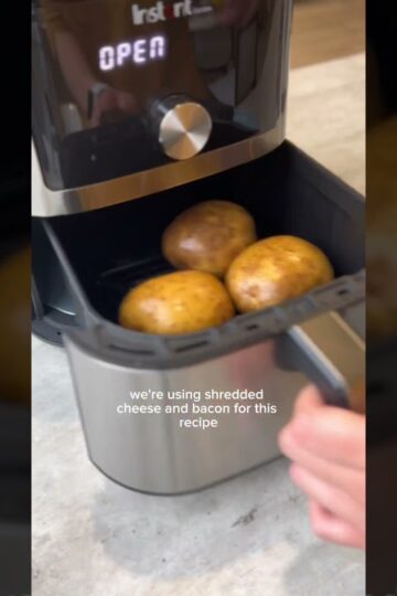 Easy Cheesy Jacket Potatoes in Your Air Fryer!