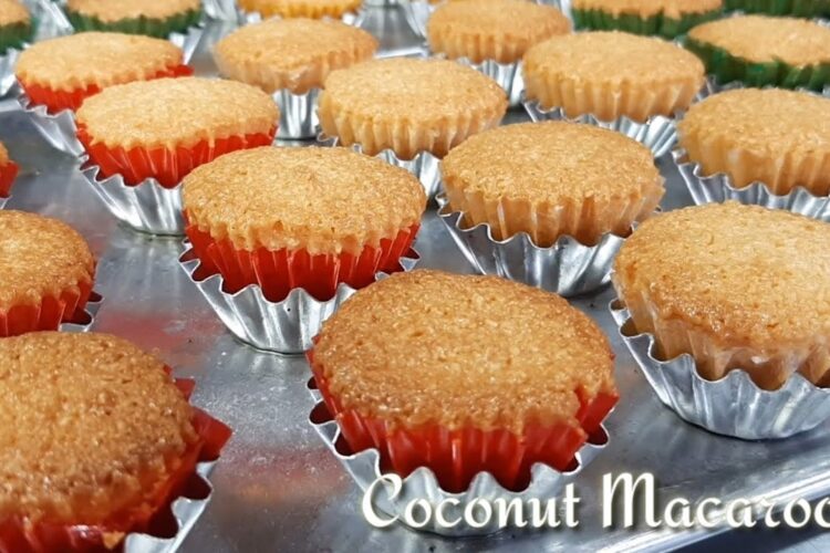 Coconut Macaroons made with Desicated  Coconut Recipe