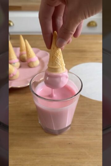 Melting Ice-cream Cake Pops! #dessert