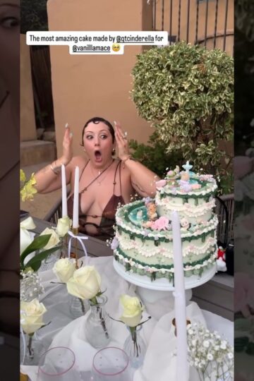 Vanillamace's reaction to QT's birthday cake