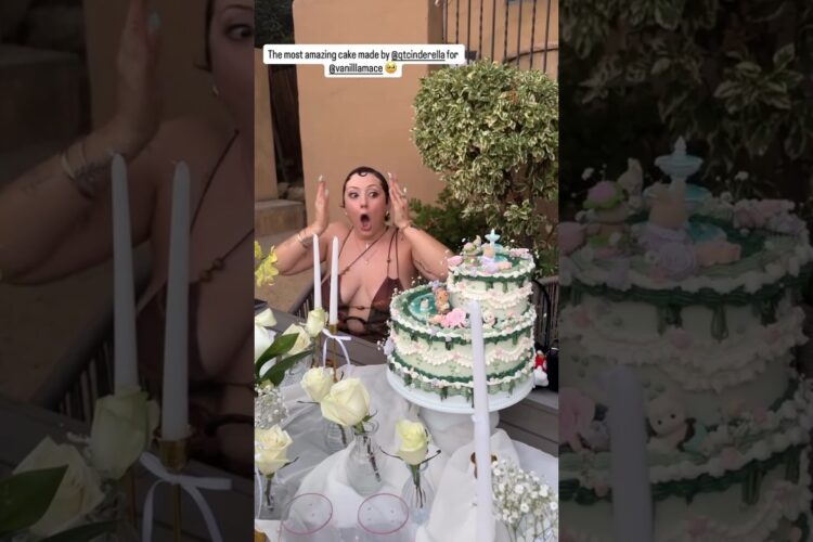 Vanillamace's reaction to QT's birthday cake