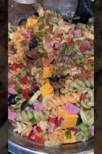 Easy Pasta Salad Recipe (recipe in the description box)