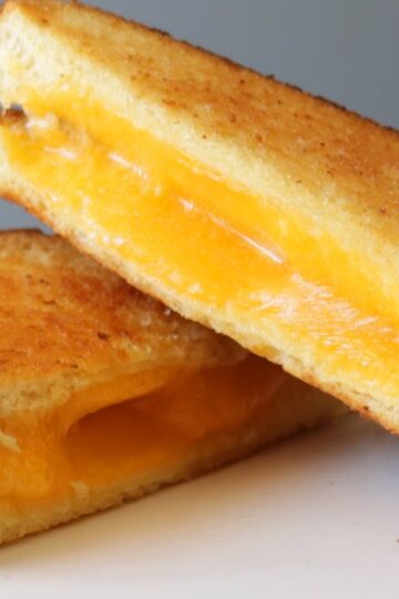 How to Make a Grilled Cheese Sandwich in the Air Fryer