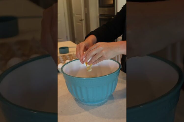 Easy Banana Bread Recipe (No Mixer Needed)