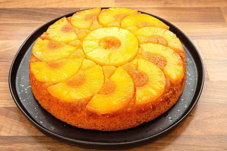Pineapple Upside Down Cake: NO FAIL! Sponge cake recipe