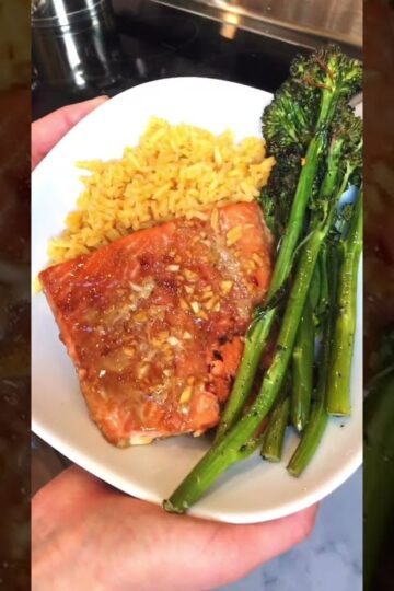 Easy Honey Soy-Glazed Salmon Recipe