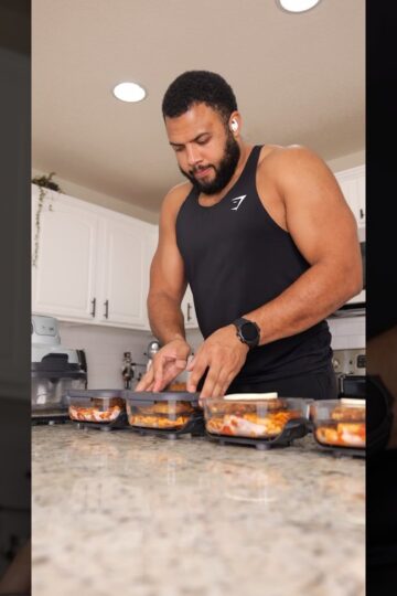 Chicken Parm meal prep in the NEW Ninja Crispi! 💪🏽🔥 #mealprep #shorts