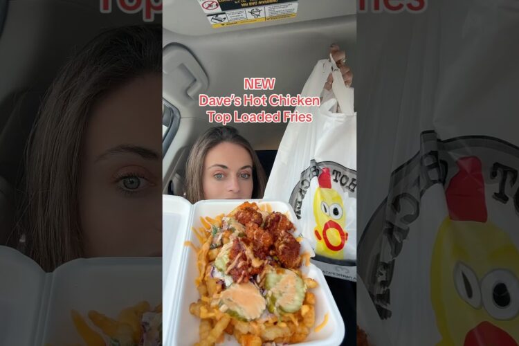 NEW Dave’s Hot Chicken Top Loaded Fries 🐥🍗🍟🧀🥒#daveshotchicken #daveshotchickenreview