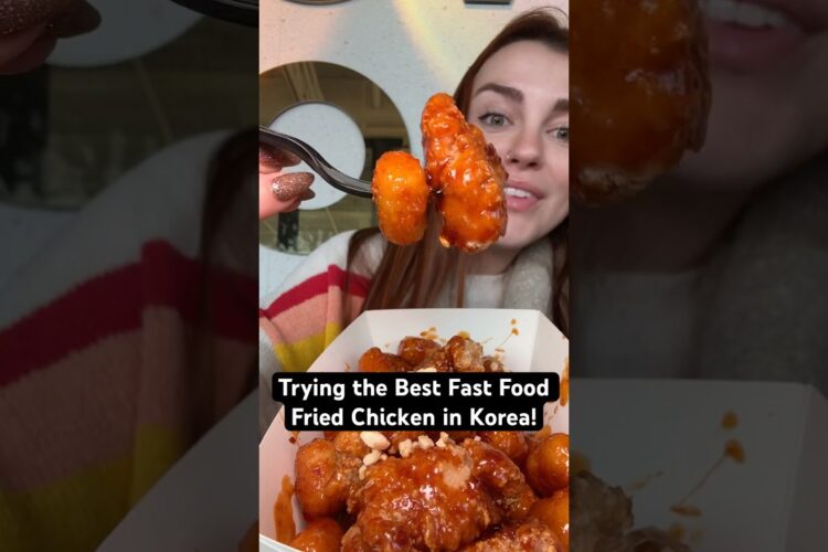 Trying the best fast food fried chicken in Korea! #foodie #shorts #friedchicken #korea #koreanfood