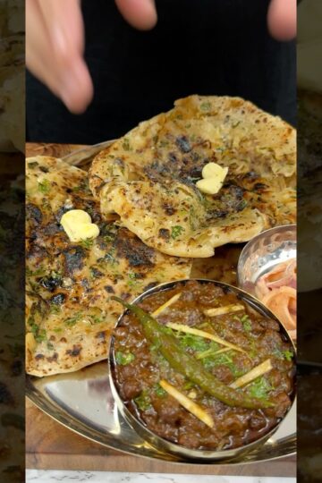 Amritsari Kulcha ASMR Cooking || #shorts #food #cooking #asmr #recipe #indianasmrworld #streetfood