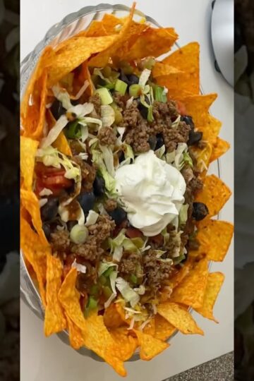 How to Make the BEST Loaded Nachos | Easy & Cheesy Snack Recipe! #shorts #iluslabel
