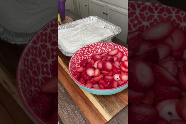 Easy strawberry shortcake #strawberryshortcake #easyrecipes