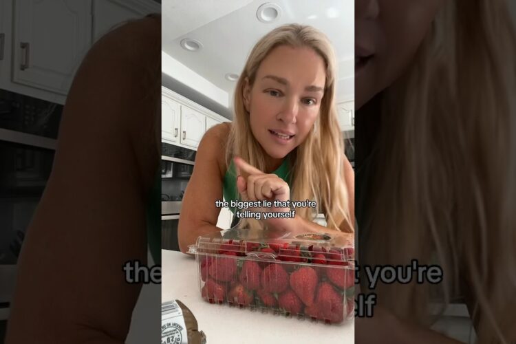 The easiest way to hit your protein goals #highproteinfoods #fatlosstips #proteinrichfoods