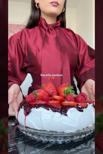 Recette pavlova 🍓 #recette #recettefacile #pavlova #dessert #ideedessert #fruits #chantilly